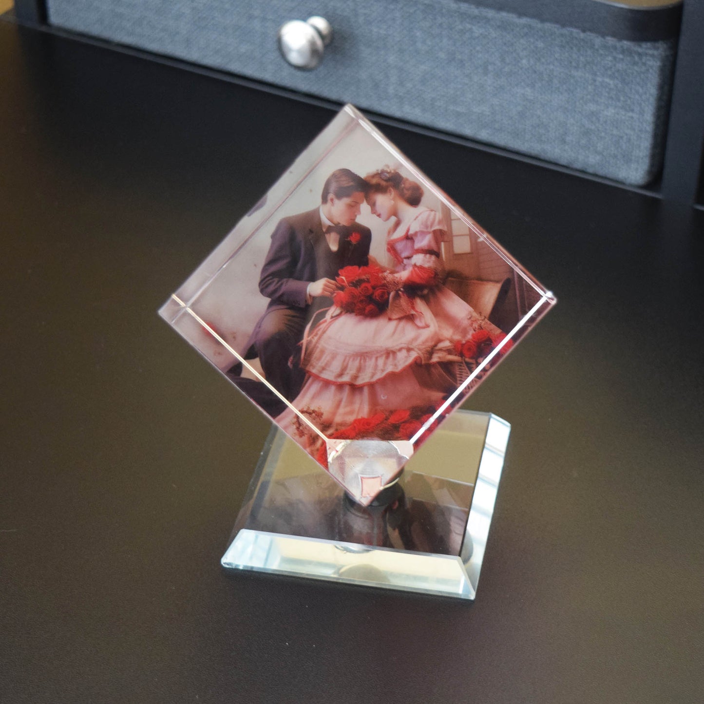 Valentine's Day Gift Spinning Vintage Romance Cube Photo Frame Ornament, Customized Photo, Wedding, baby shower, Holiday Gift